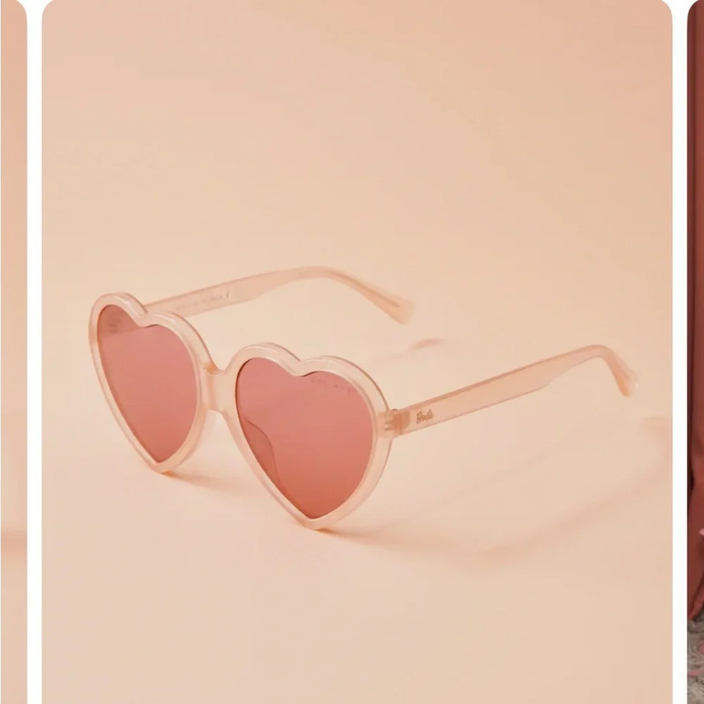 Sol Kyst Pink Heart Barbie Sunglasses - Picture 3 of 8